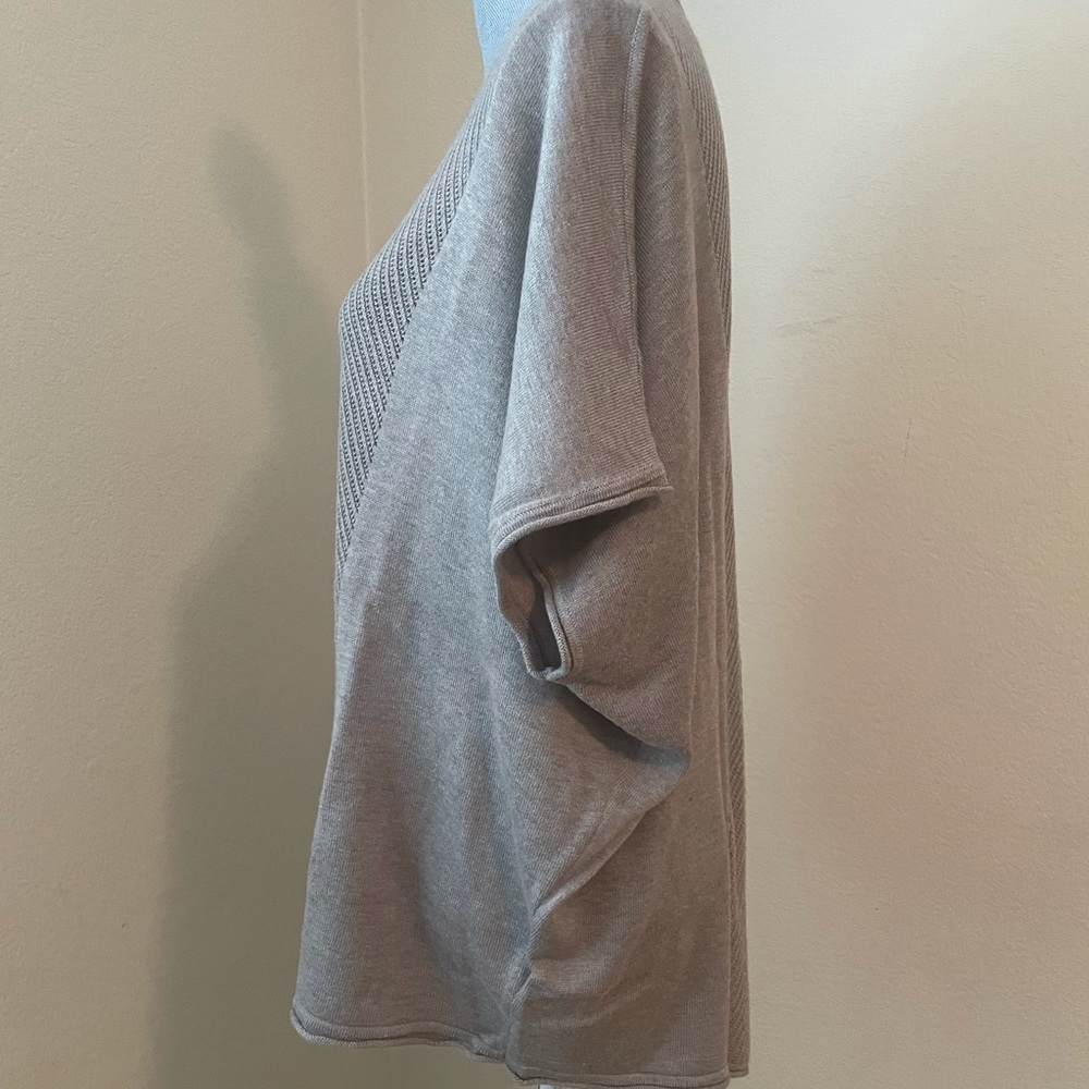 Sweater - Picture 3 of 6